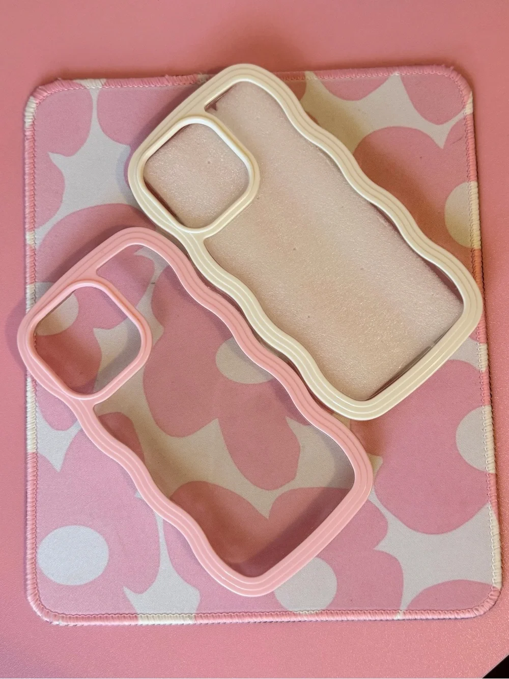 iPhone 13 Pro- Set of 2 Pink & Cream Wavy Edge Clear Phone Cases
